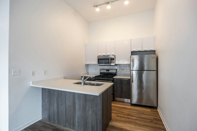 Photo - 2700 W North Ave Apartment