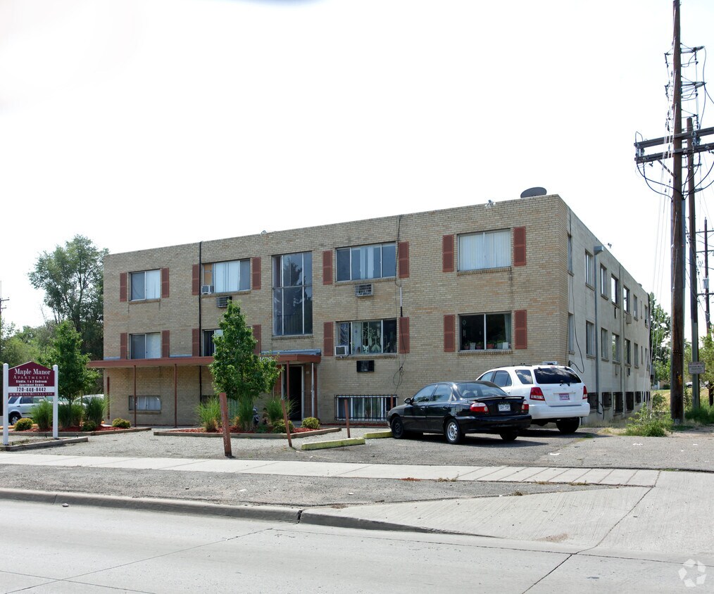 Maple Manor Apartments Denver, CO