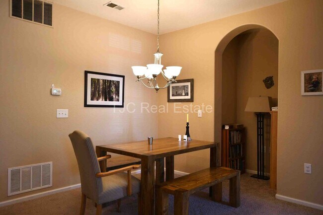 Building Photo - Stapleton Home For Rent