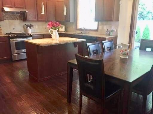 Foto del edificio - Modern Comfort and Space in a Peaceful Bothell Home (reduced Rent until May 1st)