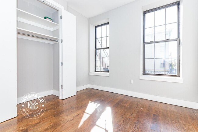 Foto del edificio - 234 Moffat St