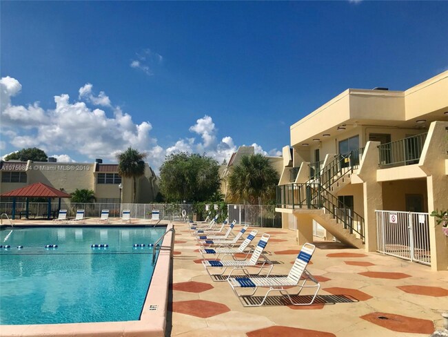 Foto del edificio - 13898 SW 90th Ave