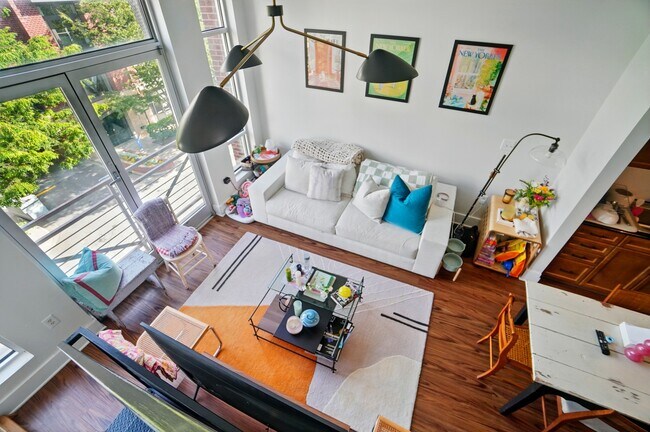 Foto del edificio - 2133 Southend Dr