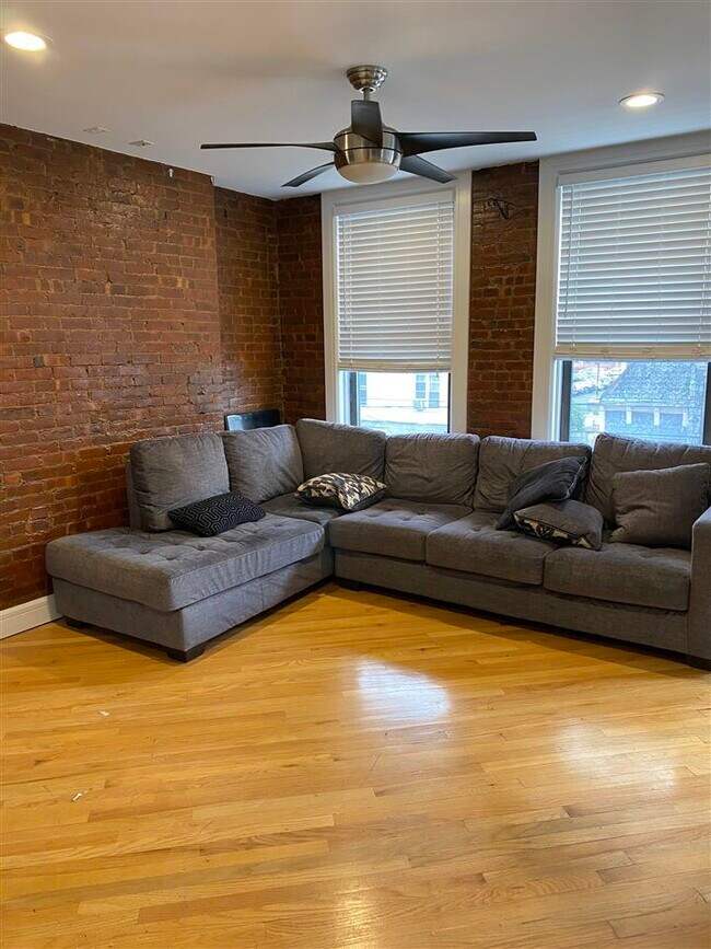 Foto del edificio - 601 Clinton St