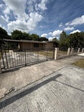 Building Photo - 850 NW 168th Terrace