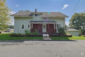 Building Photo - 18 Maples Ln