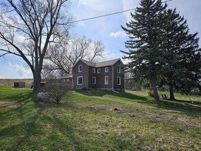 Building Photo - 1046 E Hinchman Rd
