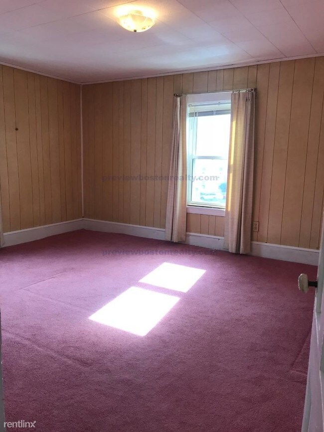 Building Photo - 13 Greylock Rd