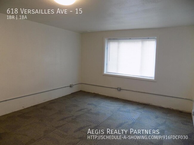 Interior Photo - 618 Versailles Ave