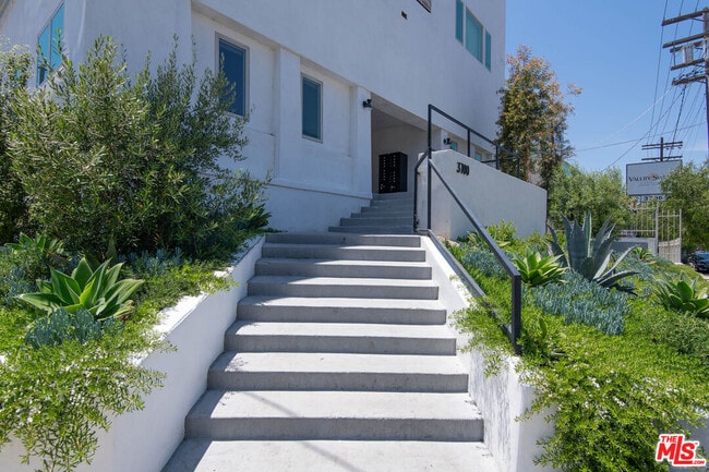Building Photo - 3700 W Sunset Blvd