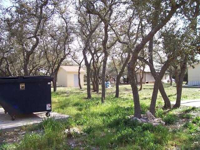 Building Photo - 117 Oaks Rd