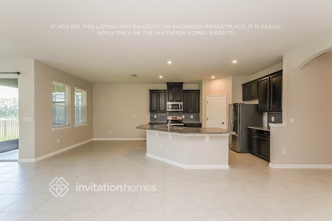 Building Photo - 11019 Daybreak Glen