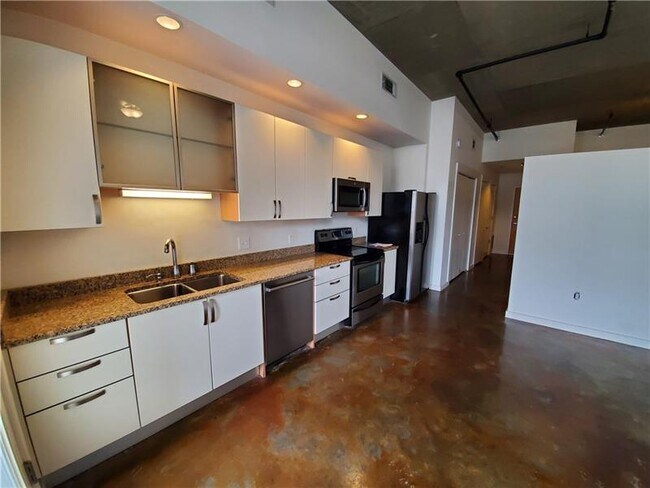 Foto del edificio - 245 North Highland Avenue Northeast