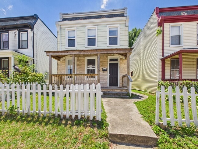Photo - 207 Wellford Street House