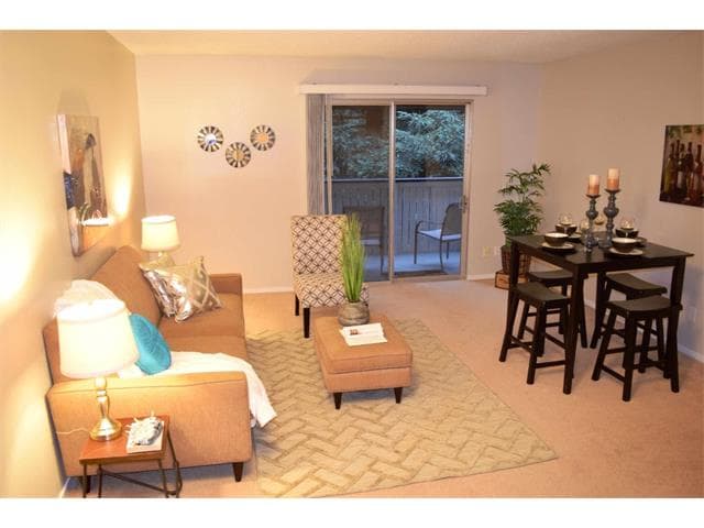 Photo - 401 Piccadilly Pl Apartment