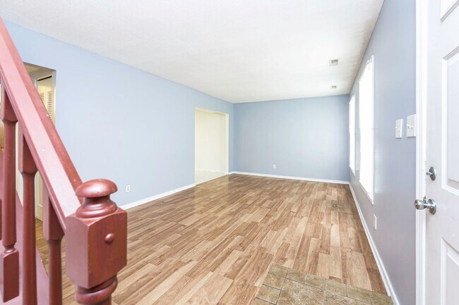 Foto del edificio - Charming 4BR/2BA Cape on a Large Corner Lot — Minutes to Chesterfield Towne Center — $2,095/mo!
