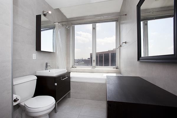 Foto del edificio - 1311 Jackson Ave