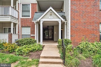 Building Photo - 12151 Penderview Ln