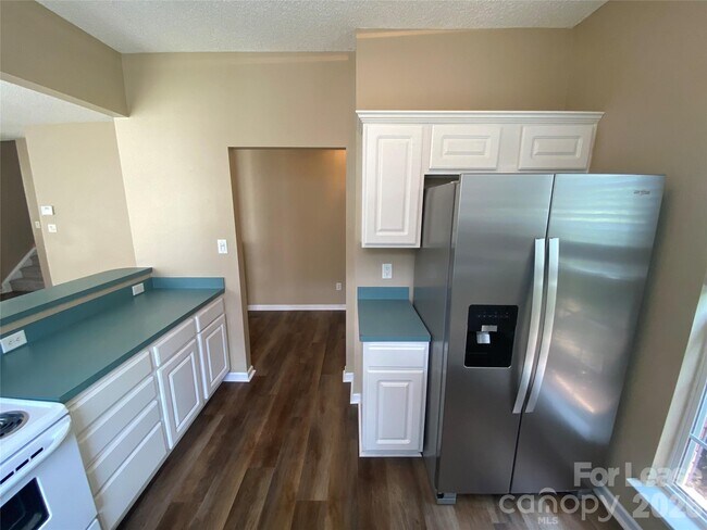Foto del edificio - 5422 Waverly Lynn Ln