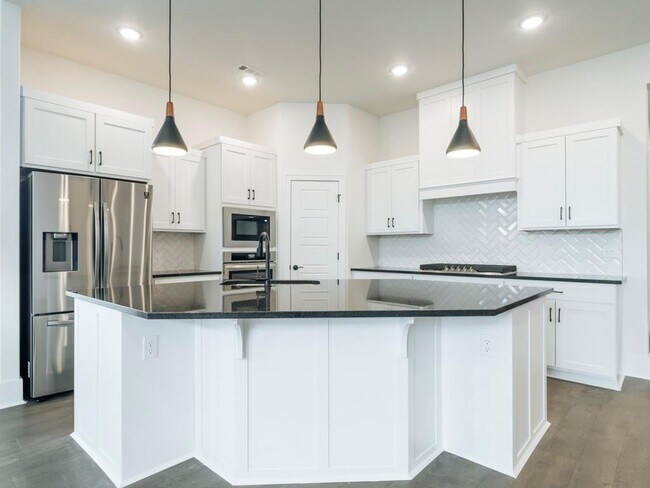 Building Photo - 5302 Stanford Ct