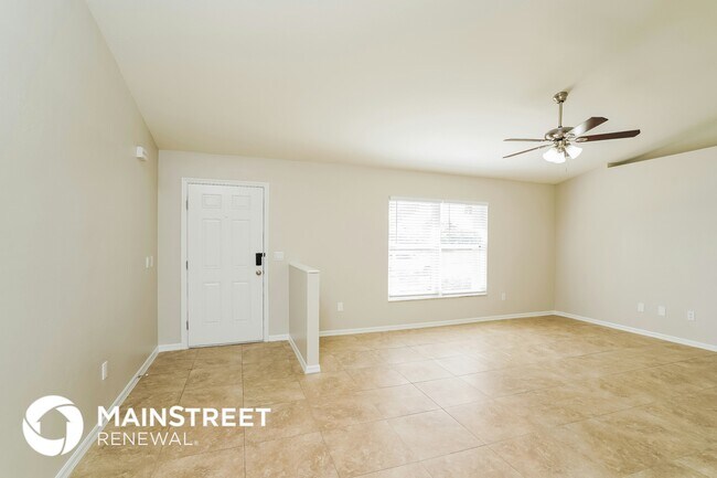 Building Photo - 820 SW 11th Ct