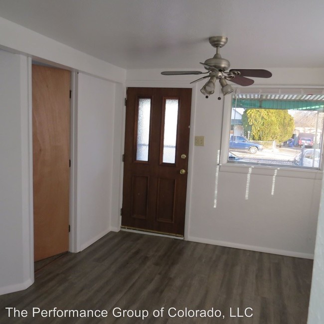 Building Photo - 2 br, 1 bath House - 1115 Elm St