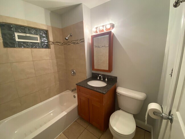 Foto del edificio - 4224 N Kimball Ave