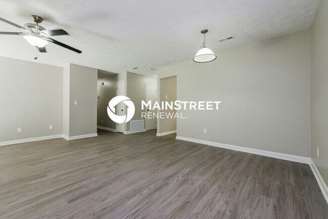 Foto del edificio - 3 Bedroom Pet-Friendly Home in Jonesboro, GA with Main Street Renewal