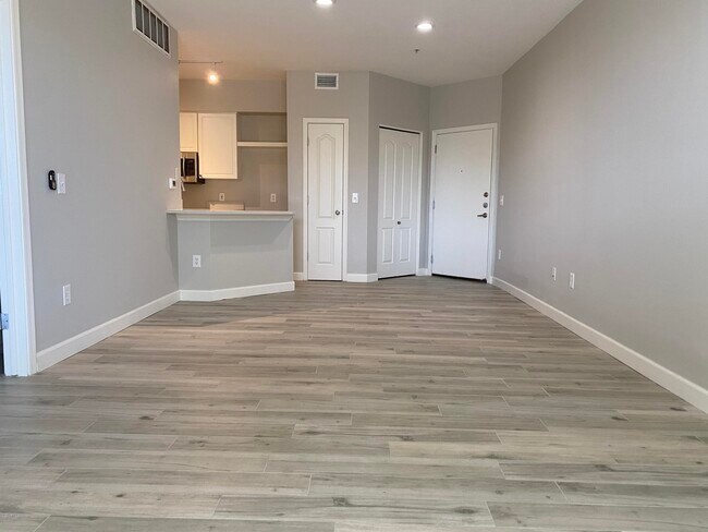 Foto del edificio - 1701 E Colter St