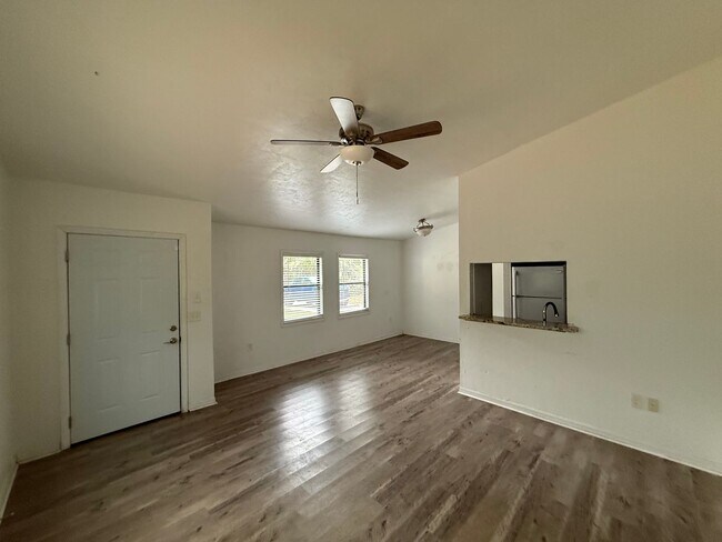 Foto del edificio - Spacious 2/2 in SW Gainesville – W/D Included & Ready 2/1/26!