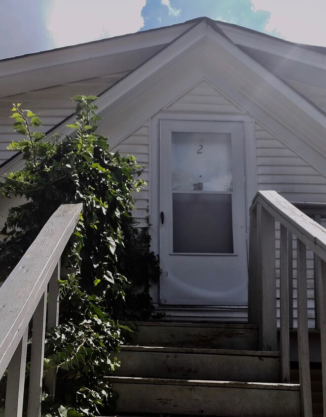 Primary Photo - 627 Longview St