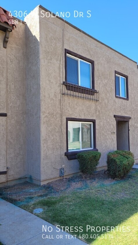 Foto principal - Fully Remodeled 4 Bed Town Home 43rd Ave &...