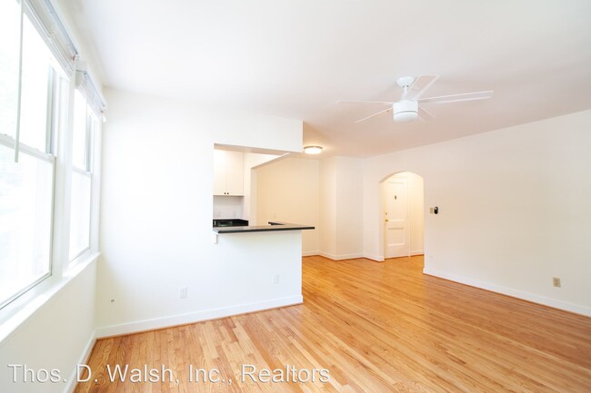 Building Photo - 1 br, 1 bath House - 4000 Beecher St NW #201