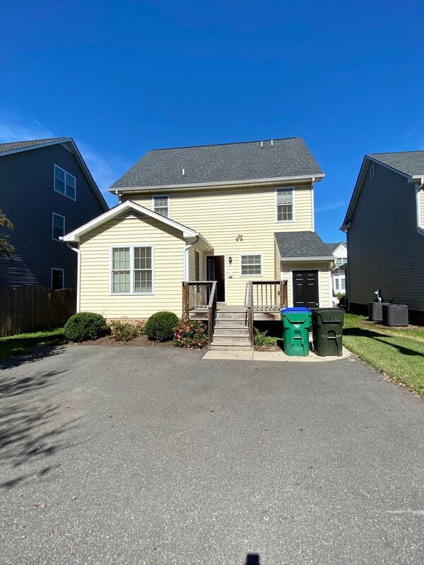 Building Photo - 1617 Kemper St