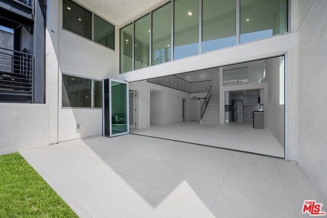 Foto del edificio - 621 Kings Rd