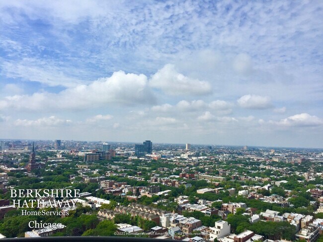 Foto del edificio - 2020 N Lincoln Park West
