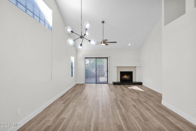 Foto del edificio - 7948 E Pepper Tree Ln