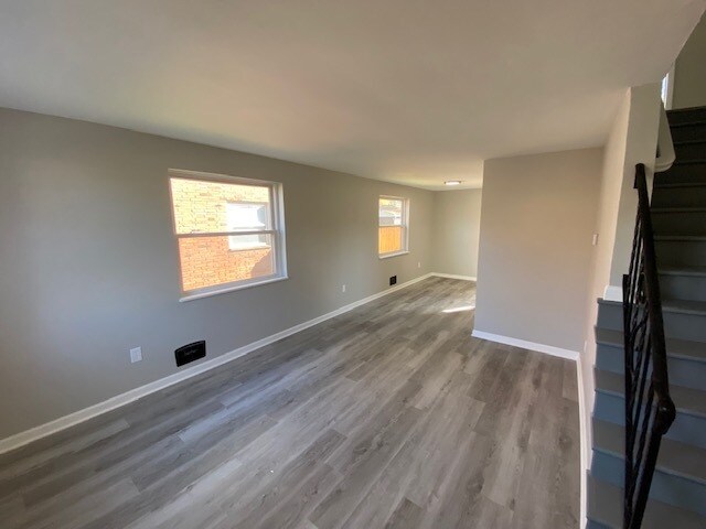 Foto del edificio - 2845 Bellwood Ave