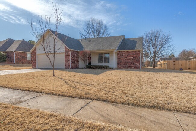 Building Photo - 8113 E Norman St