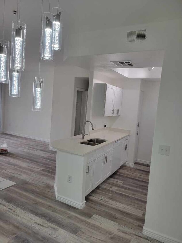 Primary Photo - 11375 E Sahuaro Dr