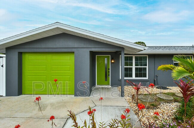 Foto del edificio - 7355 Cass Cir