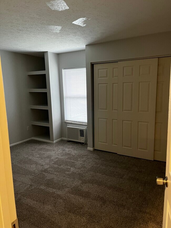 Foto del edificio - 707 Forest Ln