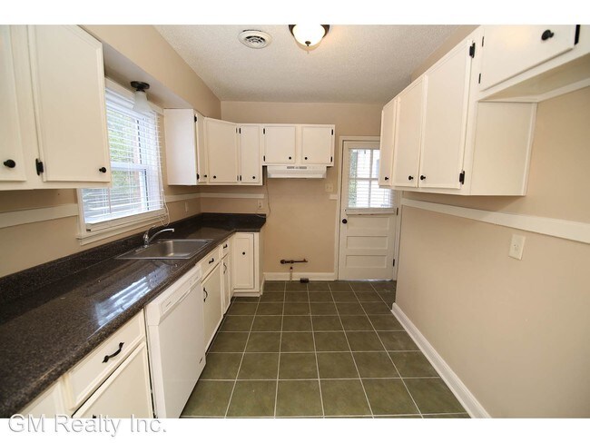 Foto del edificio - 3 br, 2 bath House - 4161 Lawrence Ave