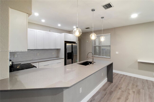 Foto del edificio - 17116 SW 39th Ct