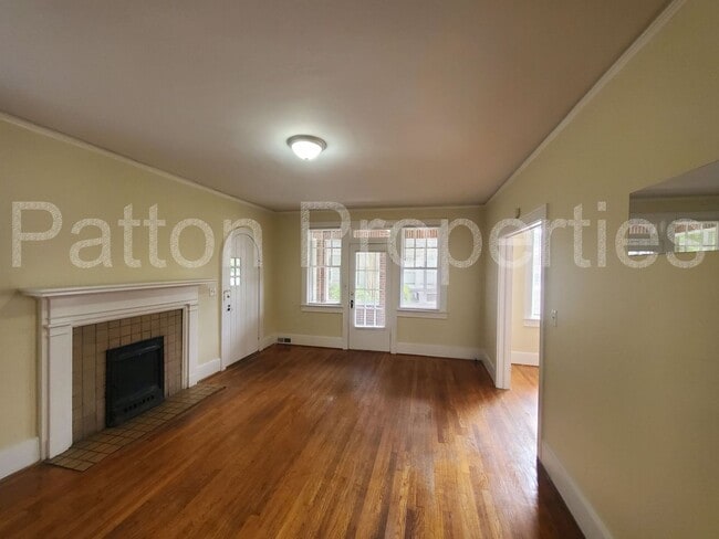Building Photo - 3412-3414 Blossom Street - Inside CoC - R1...