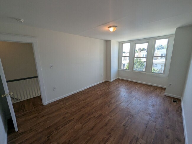 Foto del edificio - Large Home - Overbrook