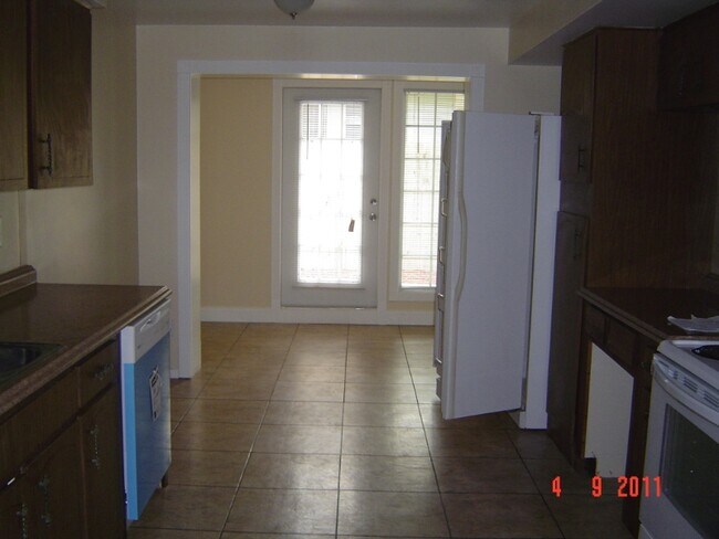 Foto del edificio - 233 Gatewood Dr