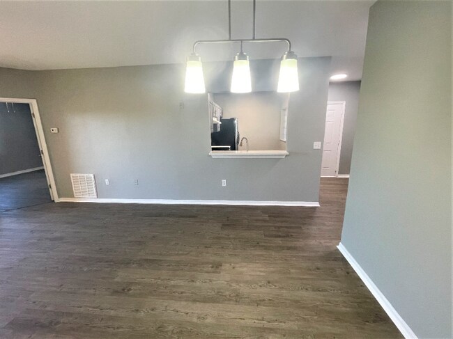 Building Photo - 9531 Newdale Way