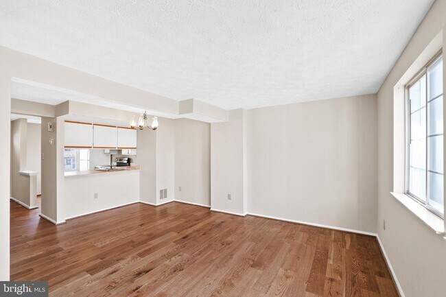 Building Photo - 2838 New Providence Ct