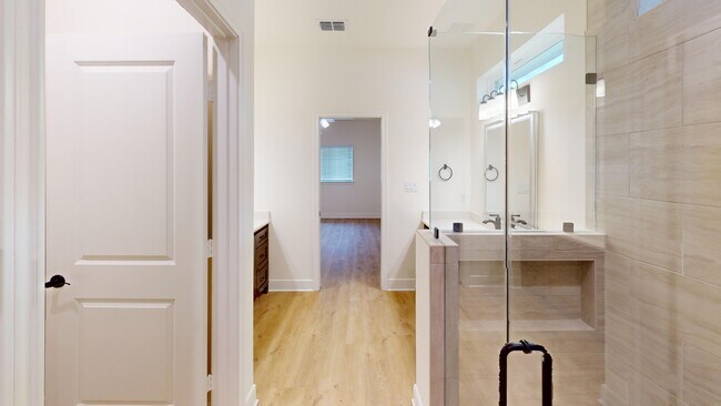 Baño principal - 6618 Bendale Dr